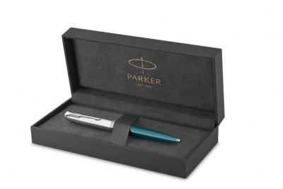 Golyóstoll, 0,7 mm rotációs, ezüst színű klip, türkiz tolltest, PARKER "Royal 51 Core", fekete